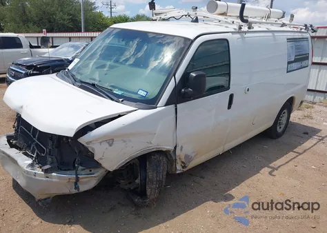 2014 Chevrolet Express 2500 Work Van z USA, uszkodzony, nr VIN 1GCWGFCAXE1153273